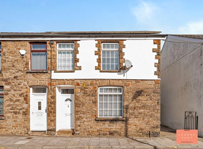 3 Bedroom Semi-Detached House For Sale In Station Terrace, Caerphilly, CF83