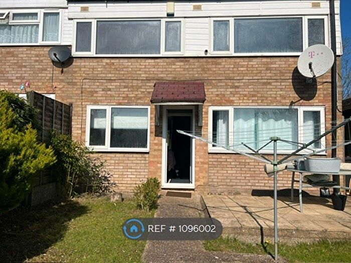 3 Bedroom Terraced House To Rent In Broad Dean, Eaglestone, Milton Keynes, MK6