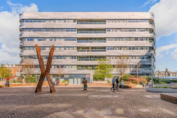 2 Bedroom Flat To Rent In Lambarde Square, London, SE10