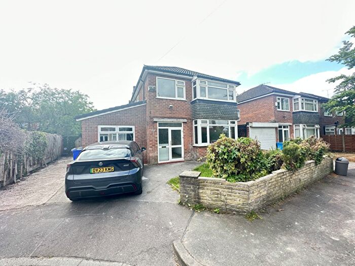4 Bedroom Detached House To Rent In Park Range, Manchester, M14