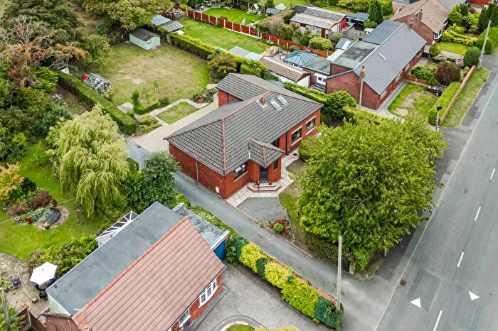 4 Bedroom Detached Bungalow For Sale In The Common, Adlington, PR7