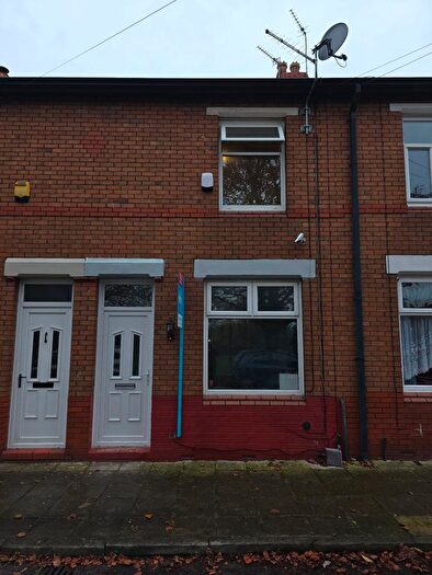 2 Bedroom Terraced House For Sale In Broadfield Road, Stockport, SK5