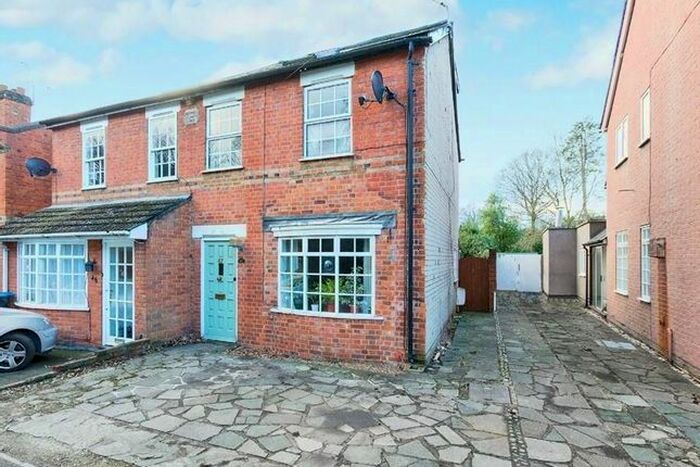 3 Bedroom Property To Rent In St. Judes Road, Englefield Green, Egham, TW20