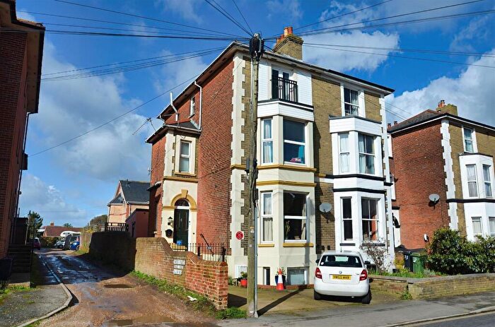 4 Bedroom Semi Detached House For Sale In Central Ryde, PO33