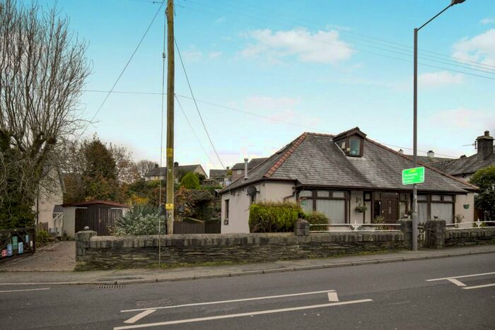 3 Bedroom Detached Bungalow For Sale In Minffordd Road, Penrhyndeudraeth, LL48