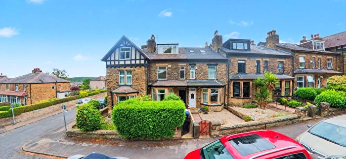 4 Bedroom Terraced House For Sale In Hall Road Bradford, BD2