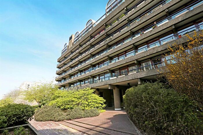 Flat To Rent In Breton House, Barbican, London, EC2Y