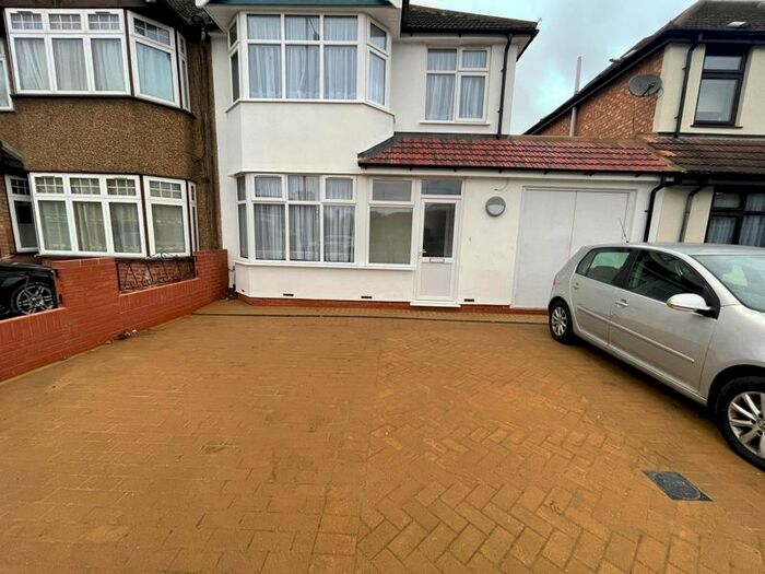3 Bedroom Semi-Detached House To Rent In Stag Lane, London NW9
