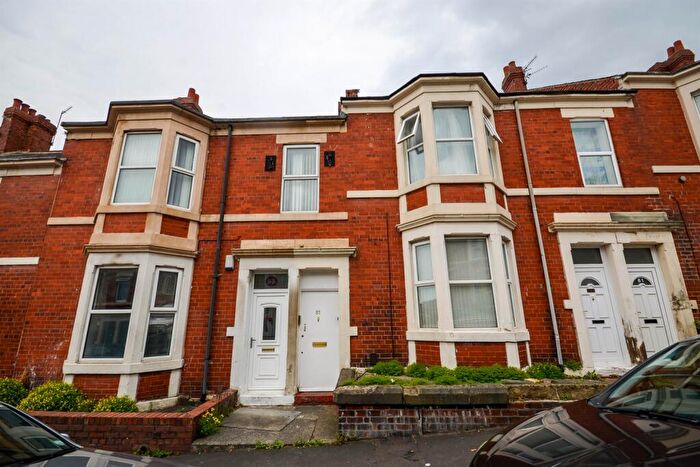4 Bedroom Flat For Sale In Wingrove Gardens, Fenham, NE4