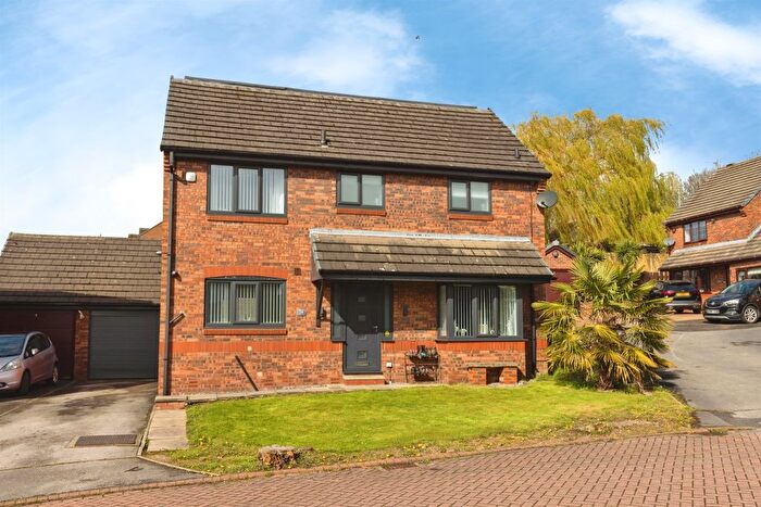 5 Bedroom Detached House For Sale In Harewood Way, Leeds, LS13