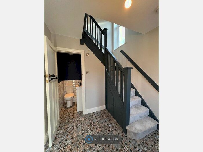 3 Bedroom Semi-Detached House To Rent In Thackeray Grove, Droylsden, Manchester, M43