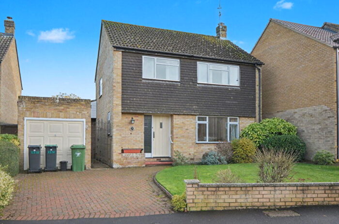 3 Bedroom Detached House For Sale In Saxon Way, Saffron Walden, CB11