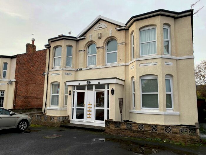 2 Bedroom Flat To Rent In Hampton Road, Southport, Merseyside., PR8