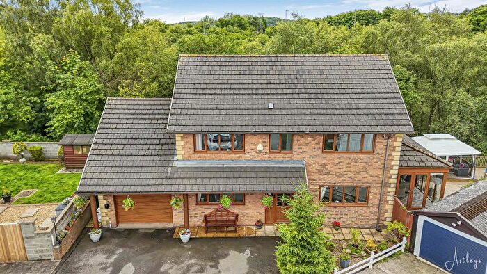 4 Bedroom Detached House For Sale In Bay View Gardens, Neath, SA10