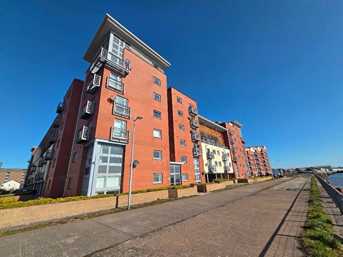 2 Bedroom Flat For Sale In Thorter Row, Dundee, DD1