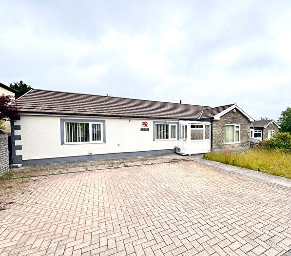 3 Bedroom Detached Bungalow For Sale In Brecon Road, Hirwaun, Aberdare, CF44