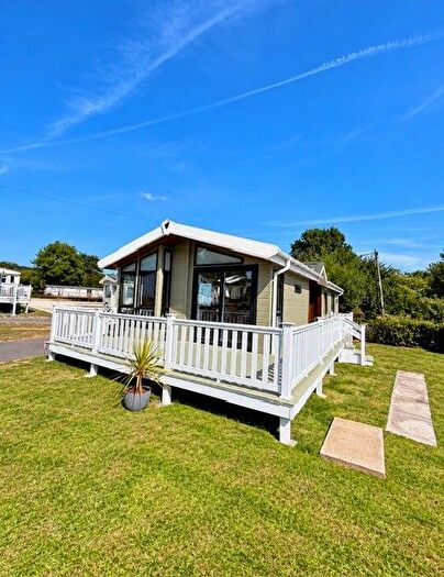 2 Bedroom Lodge For Sale In Laugharne, Carmarthen, SA33