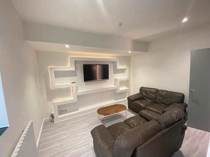 6 Bedroom Semi Detached House For Sale In Gulson Road, Coventry, West Midlands, CV1