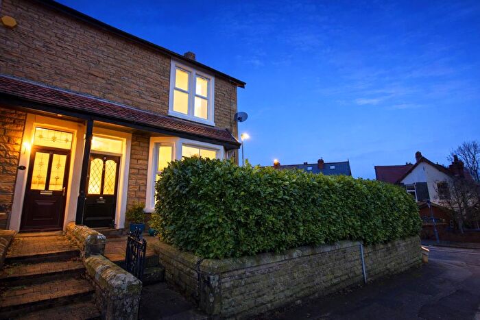 3 Bedroom Terraced House For Sale In Sunnyhurst Lane, Darwen, BB3