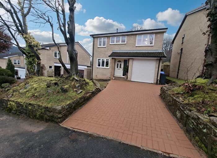 4 Bedroom Detached House For Sale In Green Lane, Wharncliffe Side, S35