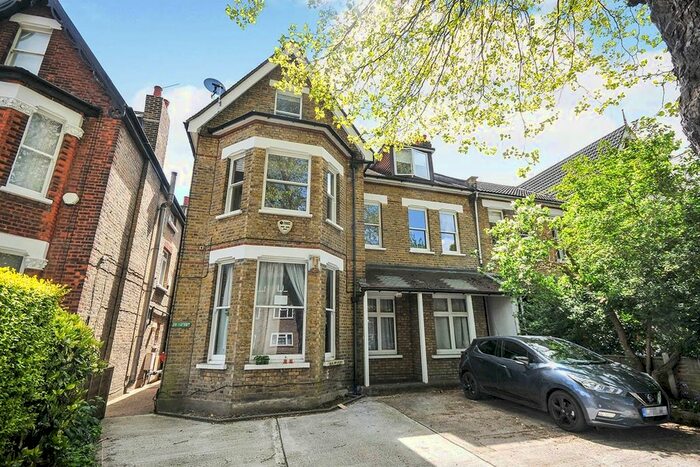 2 Bedroom Flat To Rent In Hammelton Road, Bromley, BR1