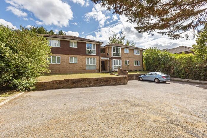 2 Bedroom Flat For Sale In Normans Court, High Wycombe, HP13