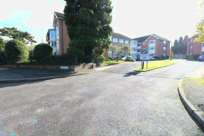 3 Bedroom Apartment To Rent In Bryanston Court, Solihull, B91