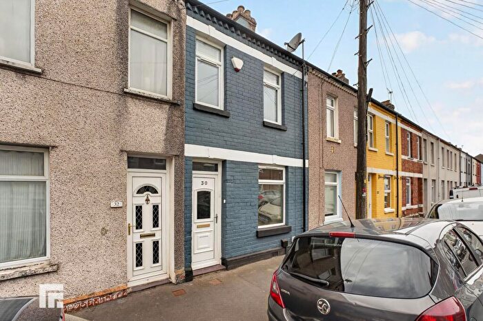 2 Bedroom Terraced House For Sale In Chester Street, Grangetown, Cardiff, CF11