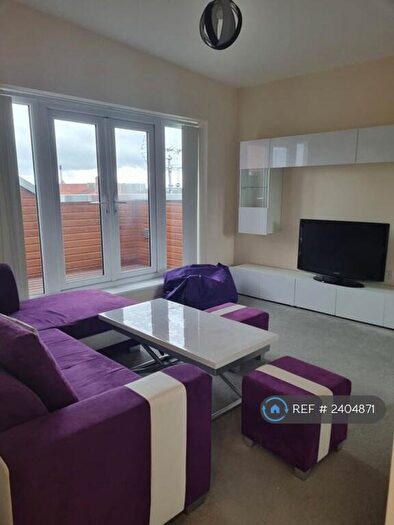 1 Bedroom Flat To Rent In Stockport Road, Manchester, M13