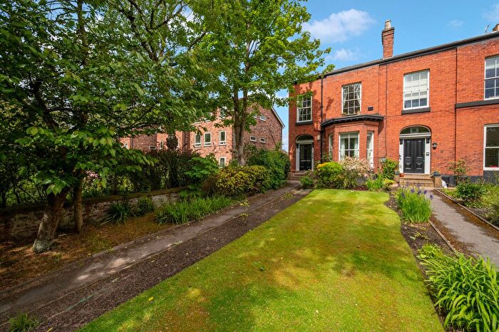 4 Bedroom Flat For Sale In Stockport Road, Timperley, WA15