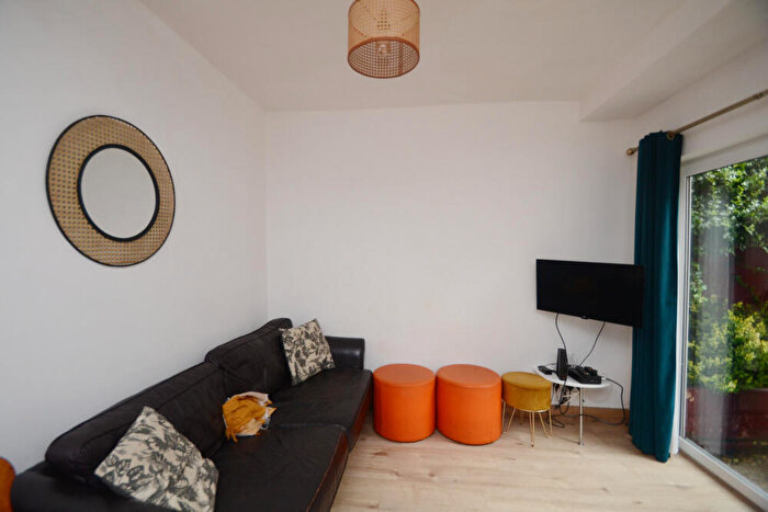 6 Bedroom End Of Terrace House To Rent In Ladybarn Road, Fallowfield, Manchester, M14
