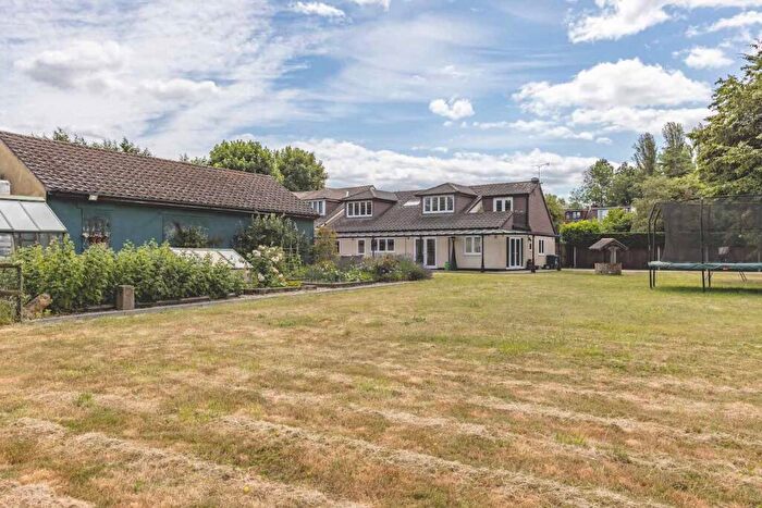 4 Bedroom Detached House For Sale In Thorney Mill Road, Iver, SL0