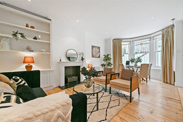 2 Bedroom Flat For Sale In Sinclair Road, London, W14