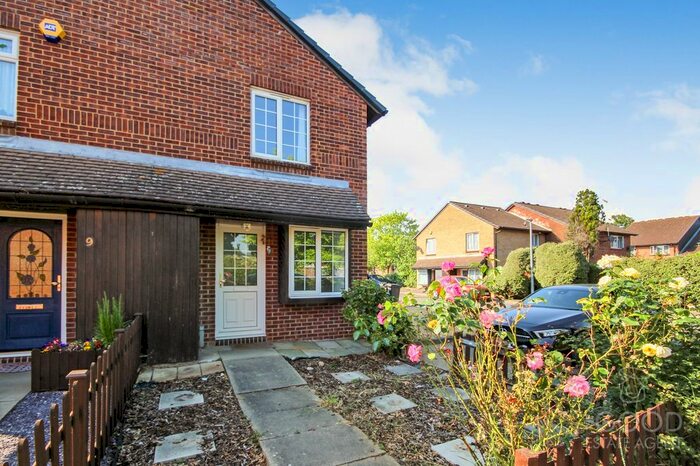 1 Bedroom End Of Terrace House To Rent In Hereward Green, Loughton, IG10