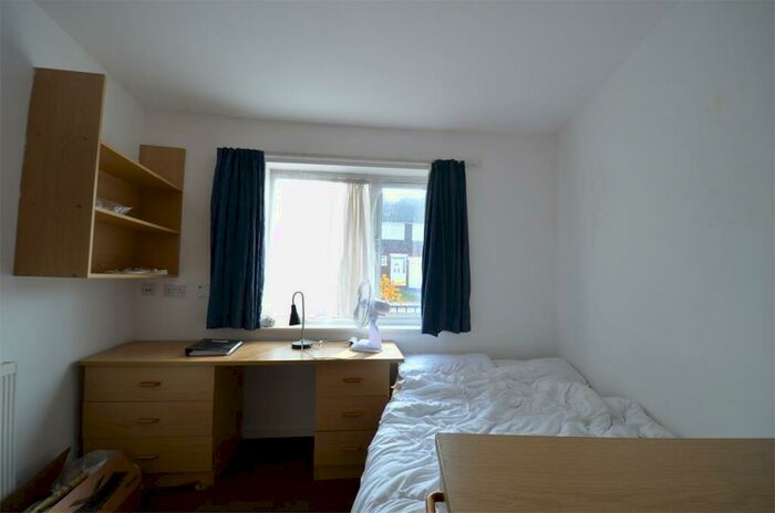 4 Bedroom Flat To Rent In St. Stephens Road Selly Oak, B29