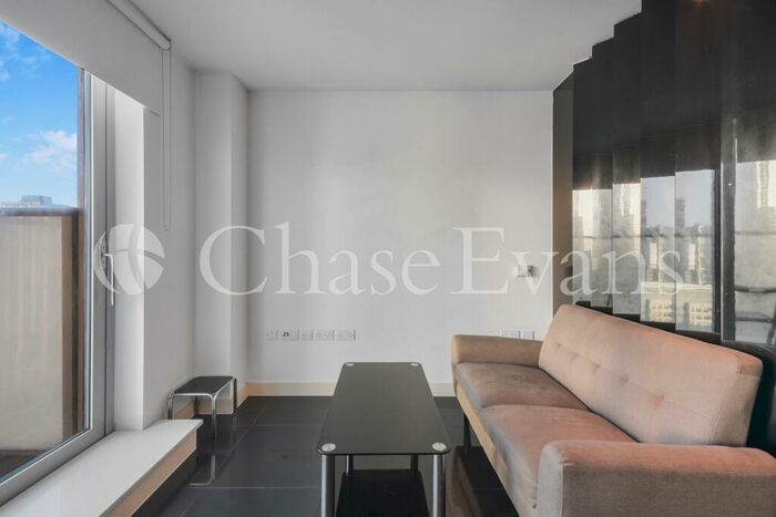Flat To Rent In Pan Peninsula, Pan Peninsula Square, Canary Wharf, London, E14