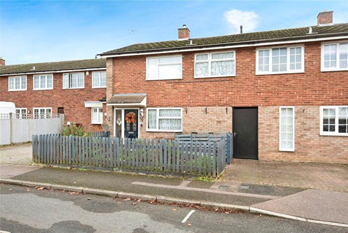 3 Bedroom End Terrace House For Sale In Telford Avenue, Stevenage, Hertfordshire, SG2