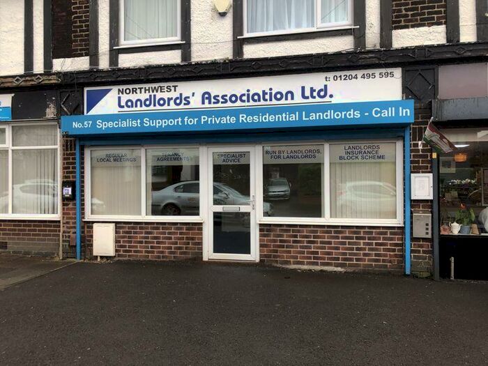 Detached House To Rent In New Hall Lane, Heaton, BL1