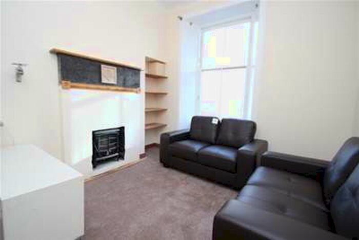 1 Bedroom Flat To Rent In West Graham Street, G4