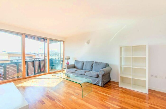 2 Bedroom Flat To Rent In Poole Street, Islington, London, N1