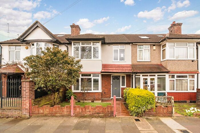3 Bedroom Property For Sale In Clayponds Avenue, Brentford, TW8