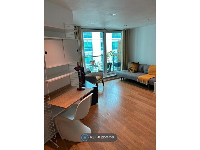 2 Bedroom Flat To Rent In St George Wharf, London, SW8