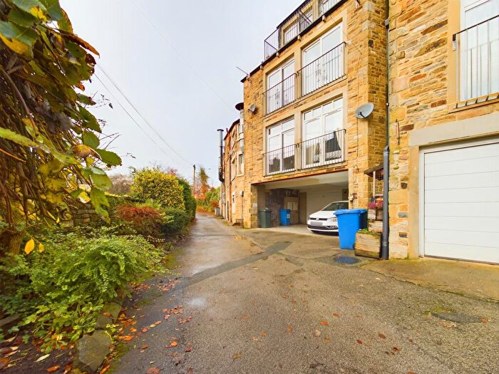 3 Bedroom Terraced House To Rent In Water Street, Skipton, BD23