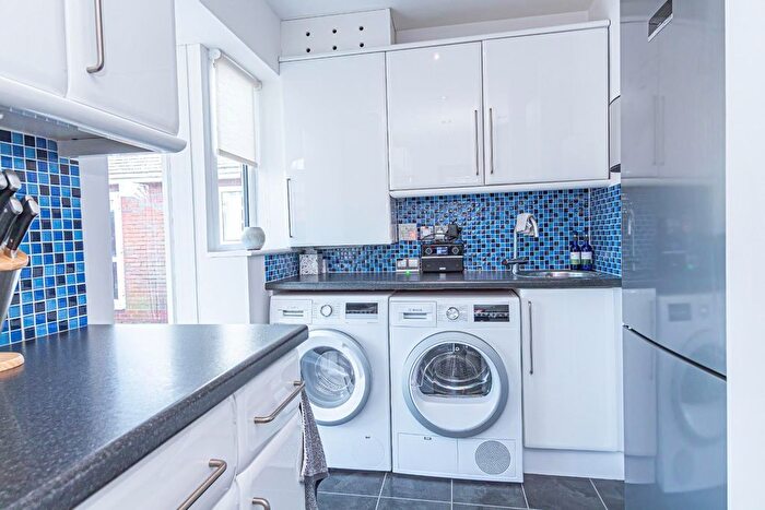 4 Bedroom Detached House For Sale In The Nurseries, Eaton Bray, LU6