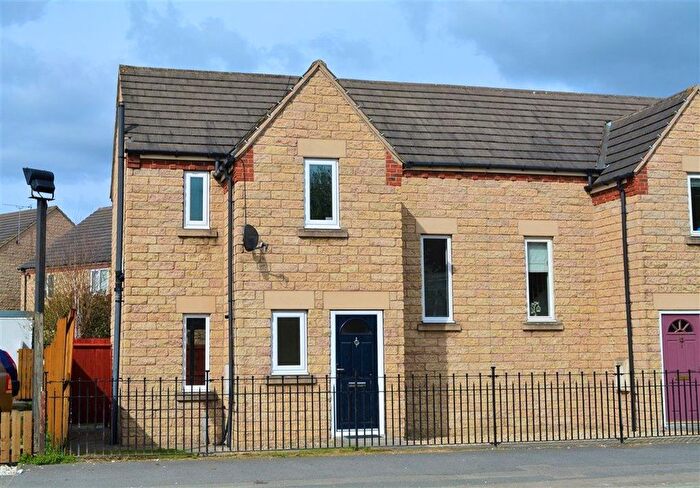 3 Bedroom Semi-Detached House To Rent In Hayfield Way, Ackworth, Pontefract, WF7