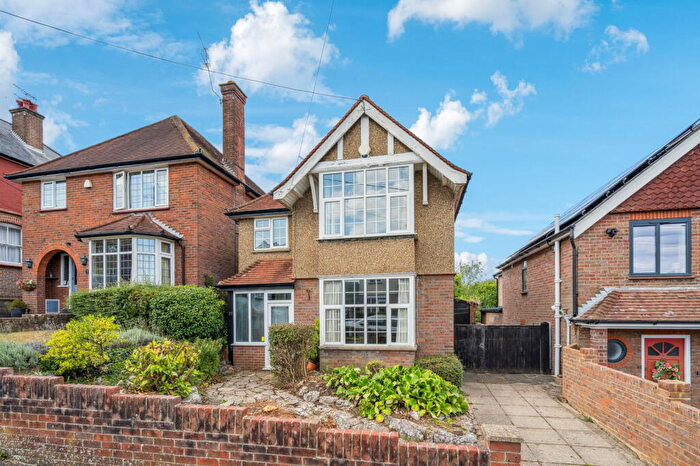 3 Bedroom Detached House For Sale In Lowndes Avenue, Chesham, Buckinghamshire, HP5