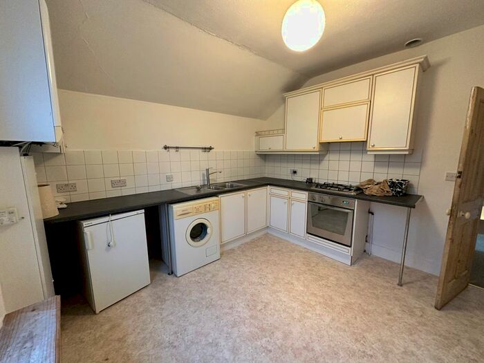 2 Bedroom Maisonette To Rent In Woodthorpe Road, Ashford, Middlesex, TW15