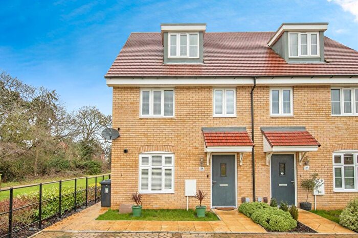 3 Bedroom Semi Detached House For Sale In Gipping View Road, Sproughton, Ipswich, IP8