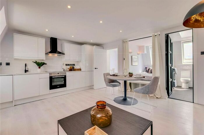 Studio To Rent In Chesterton Road, North Kensington, London, Uk, W10