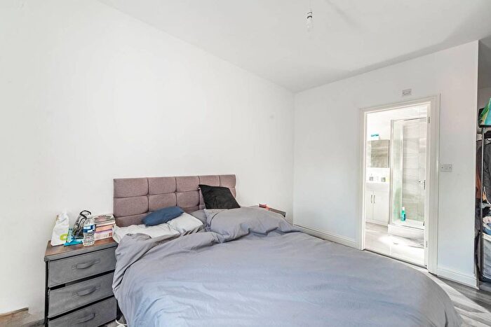 Studio To Rent In Lyncroft Avenue, Pinner, HA5